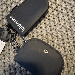 Lululemon dual pouch wristlet